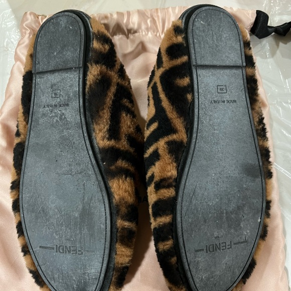WOMENS FENDI SHEARLING NAPPA Monogram Slippers Size 39 - Picture 16 of 16